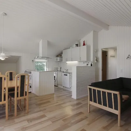 Eden - 800m From The Sea By Interhome Feriehus *